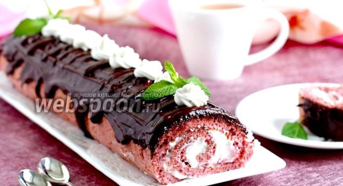 Шифоновый клубничный рулет