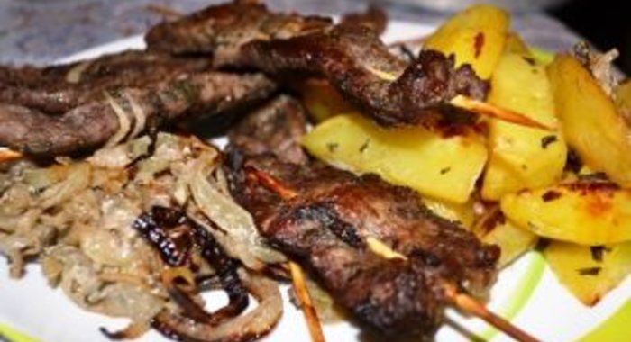 Шашлык в духовке (дана басырмасы)