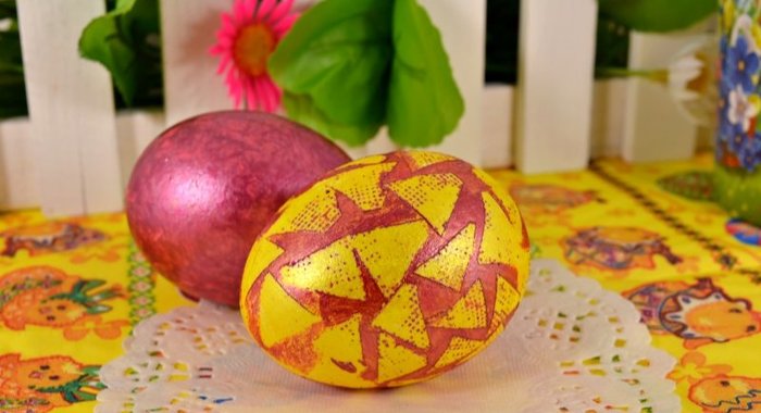 Яйца пасхальные (необычный способ)