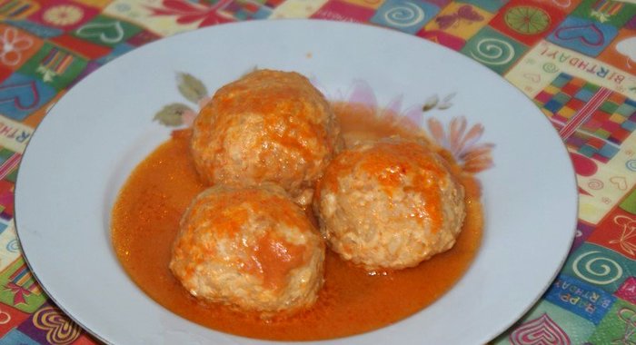 Куриные тефтели с рисом