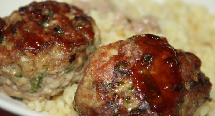 Пикантные котлетки-гриль с кинзой