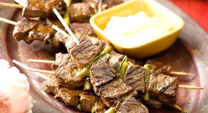 Шашлык из говядины на шпажках