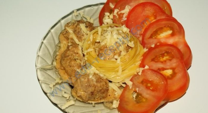 Тефтельки в томатно-сливочном соусе