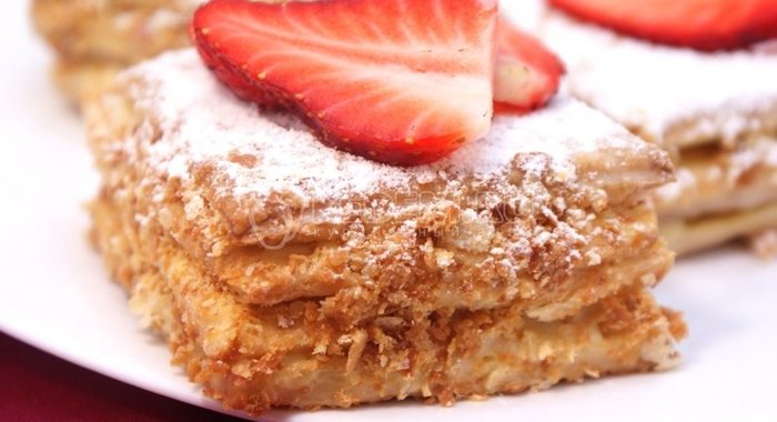 Слоёные пирожные «Мокрый наполеон»