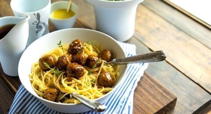 Плотные тефтели с соусом терияки