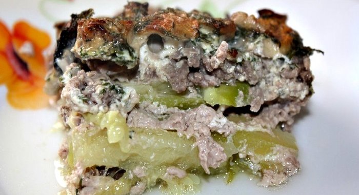Кабачковая запеканка с фаршем