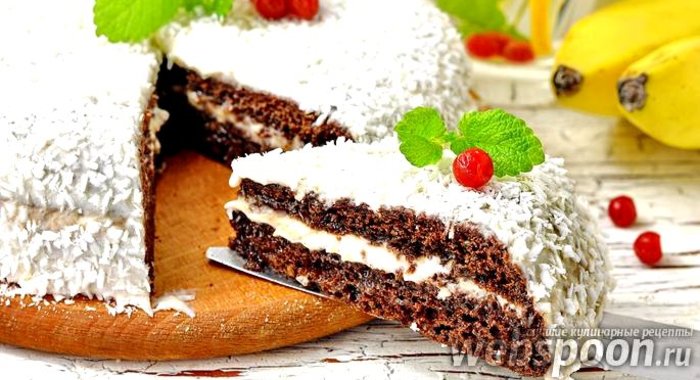 Шоколадный торт с бананами