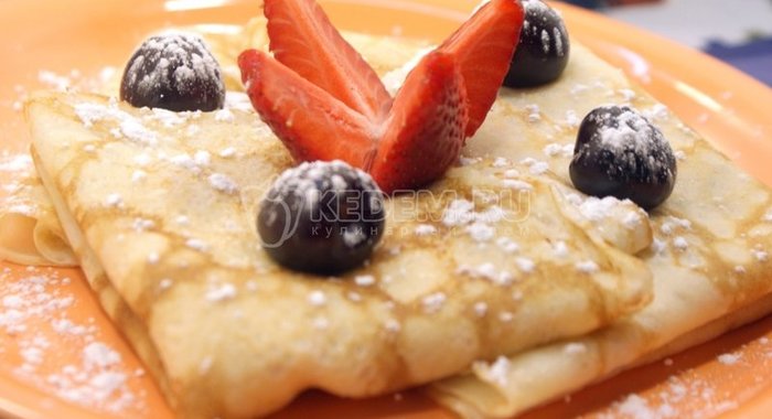 Блинчики с клубникой и маскарпоне