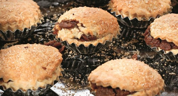 Пирожки с лимоном и изюмом