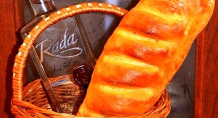 Батон на аджике