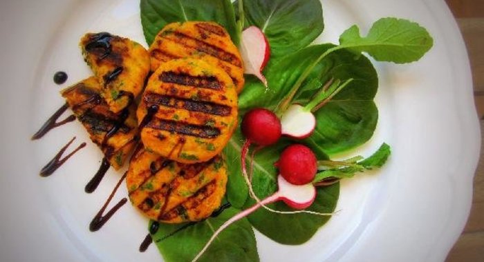 Морковно-куриные котлетки на гриле