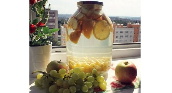 Компот из винограда с яблоками в зиму