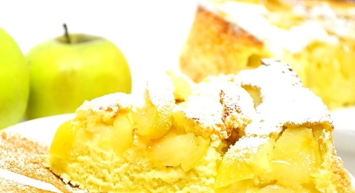 Шарлотка на молоке