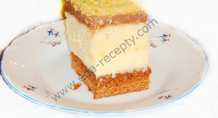 Пляцок бисквит с заварным кремом