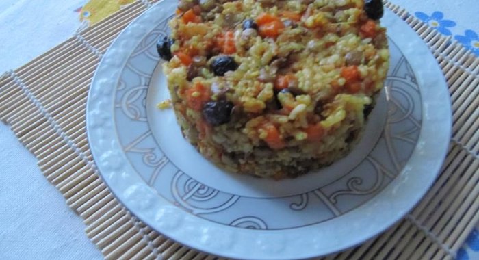Запеканка из риса с чечевицей