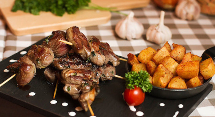 Шашлык из баранины с тзазики