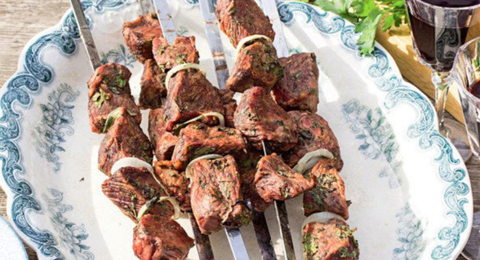 Шашлык, замаринованный с зеленью от Юлии Высоцкой