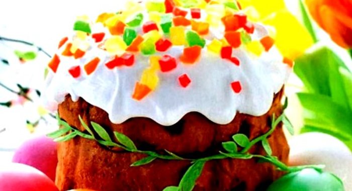 Пасхальный кулич с цукатами