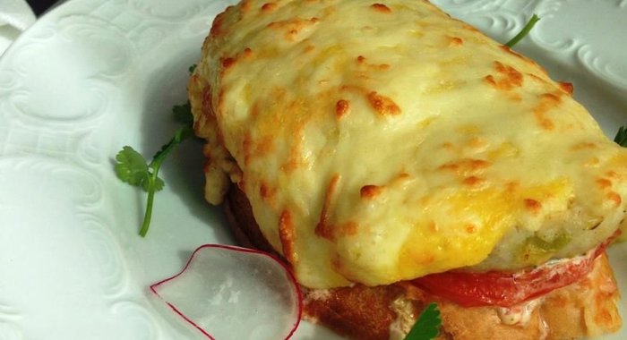 Бутерброд с щучьей котлетой