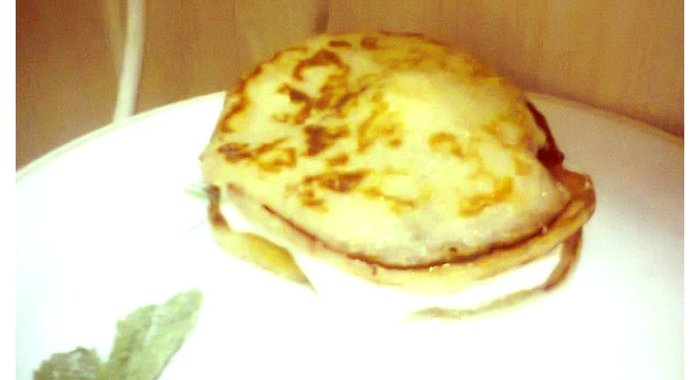 Домашние оладьи с яблоками и цельнозерновой мукой