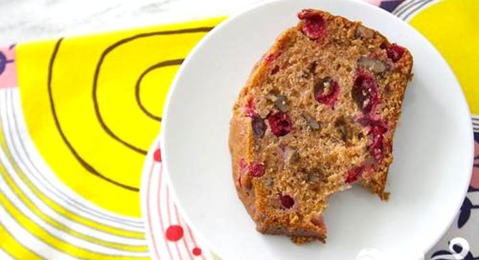 Грушевый хлеб с орехами и клюквой