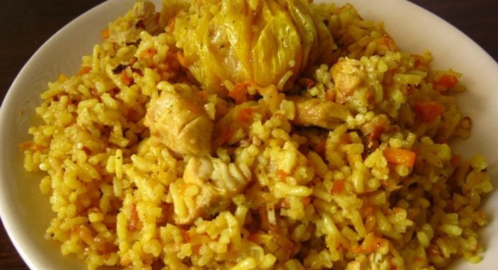 Плов с курицей и чесноком