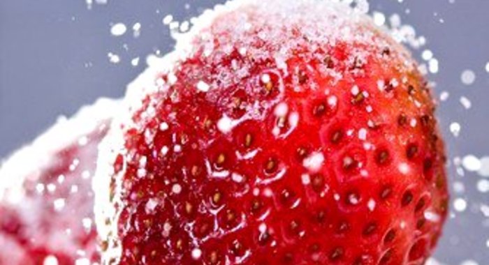 Клубника в бальзамическом уксусе с сахаром