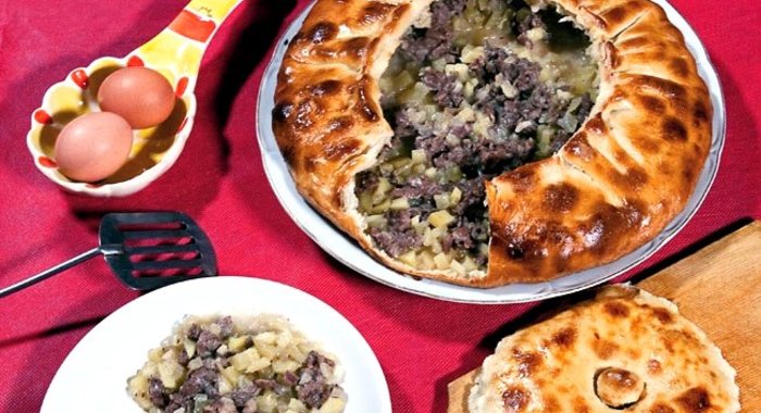 Курник с фаршем и картошкой