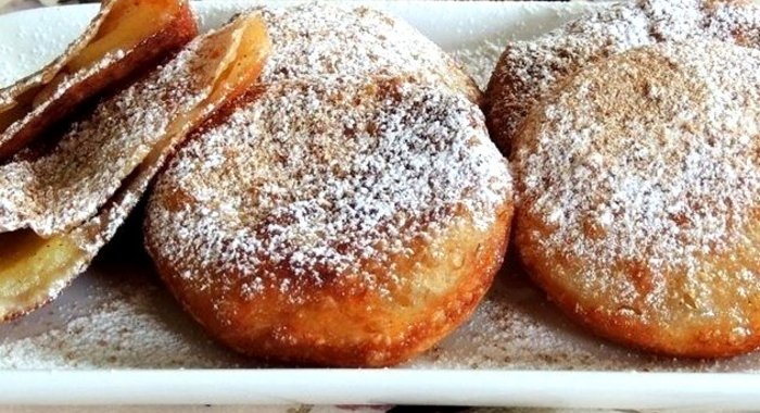 Нежные пирожки с яблоками