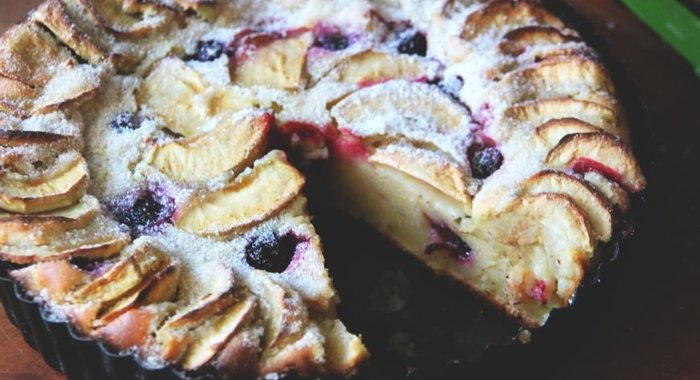 Сливочная шарлотка