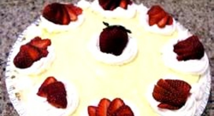 Легкий клубничный пирог