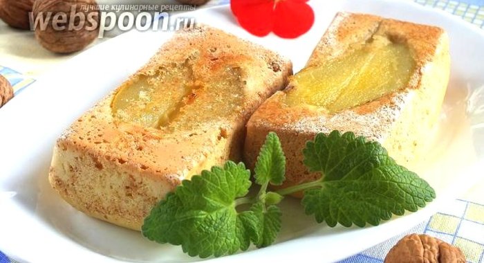 Шарлотка с грушами