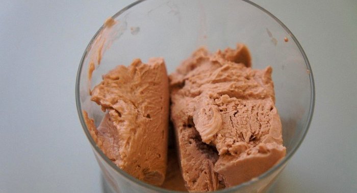 Мороженое из творога с миндальным вкусом