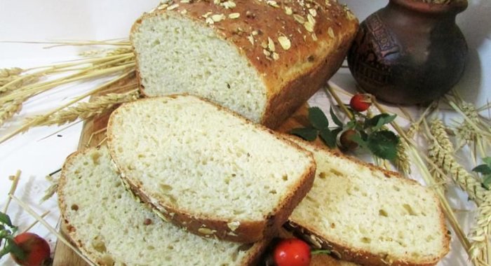 Хлеб с творогом и овсяными хлопьями