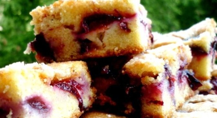 Простой сливовый пирог