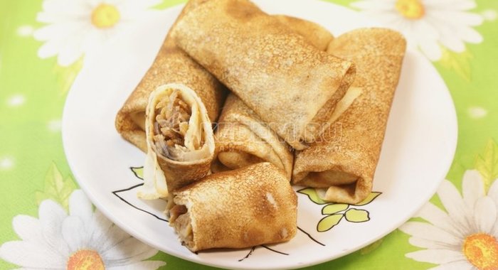 Шарлотка с черноплодной рябиной