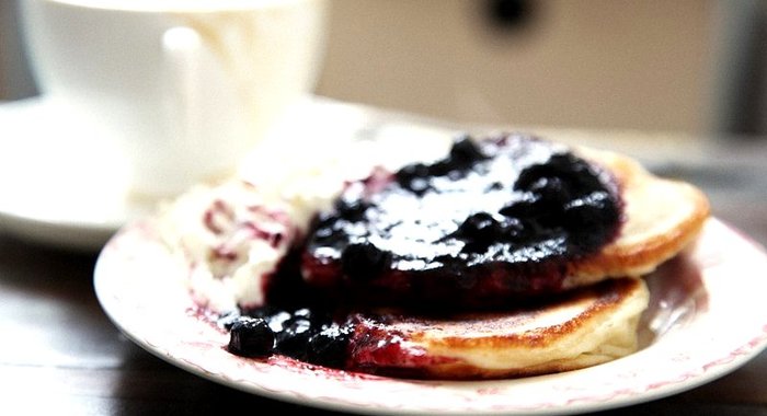 Оладьи с черникой