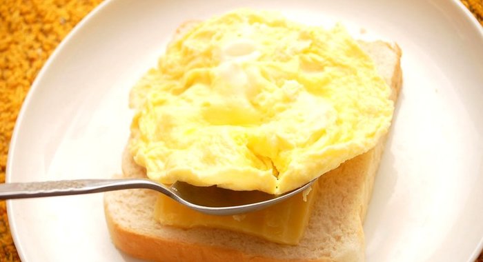 Бутерброд с омлетом