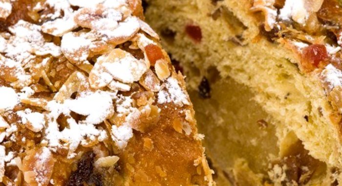 Миндальный торт из слоеного теста