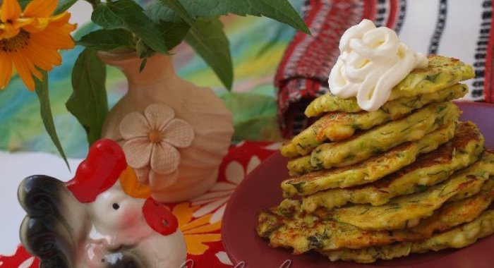 Кабачково-сырные оладьи