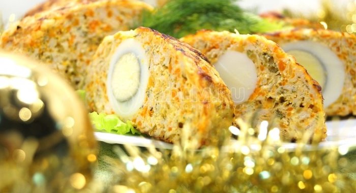 Рулет из курицы «Рождественский»