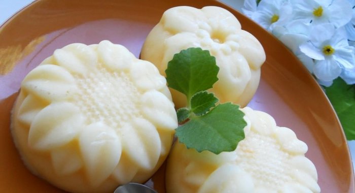 Домашнее ванильное мороженое