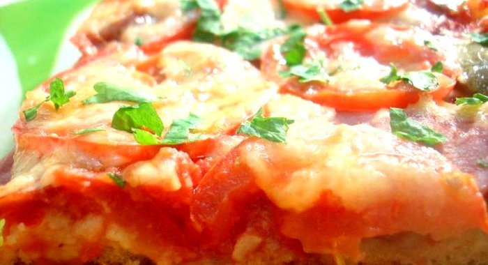 Пицца на творожно-кефирном тесте