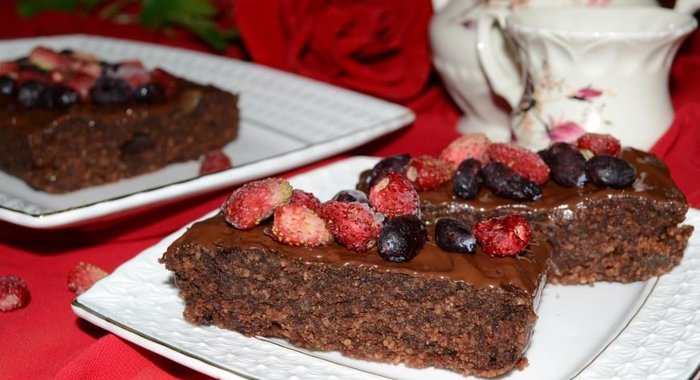 Манный кекс с кускусом и шоколадной крошкой