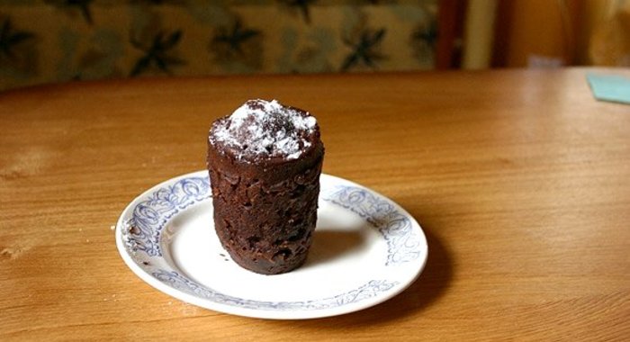 Шоколадный кекс в кружке