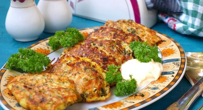 Оладьи из кабачков с манной крупой