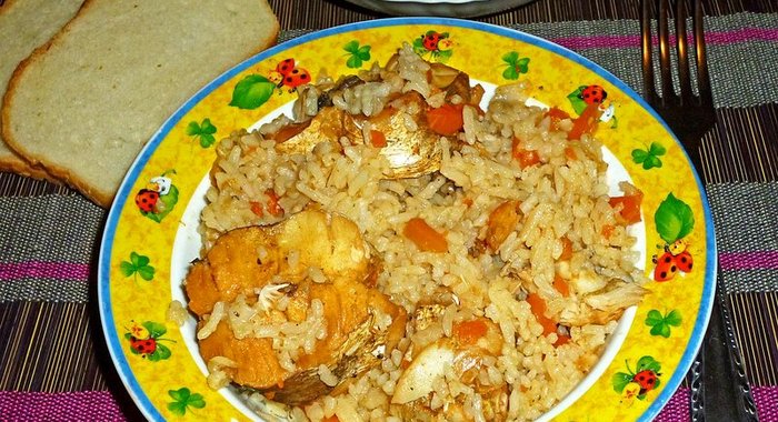 Рыбный плов в мультиварке