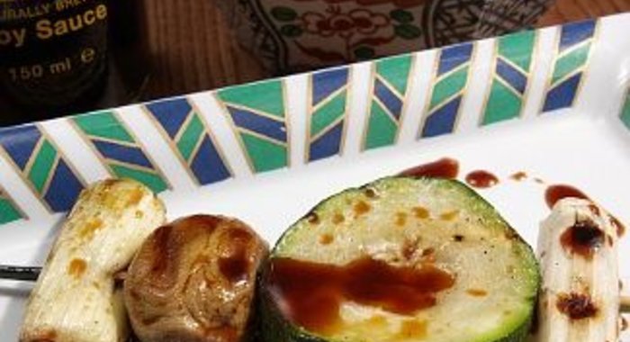 Шашлычки из куриной печени с овощами и маринадом-дип-соусом Киккоман