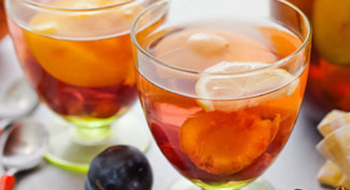 Сборный фруктовый компот в мультиварке