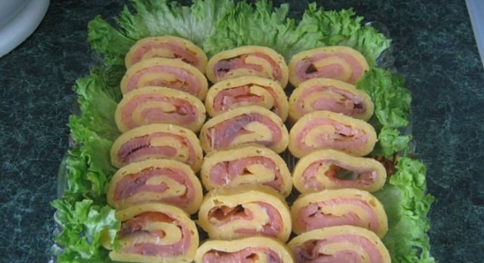 Сырный рулет с рыбой